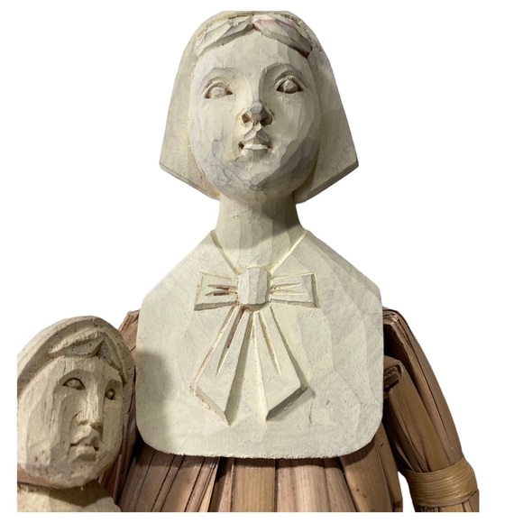 Vintage Cornhusk & Carved Wood 17” Male & 16” Female Pilgrim Figures - Picture 3 of 14